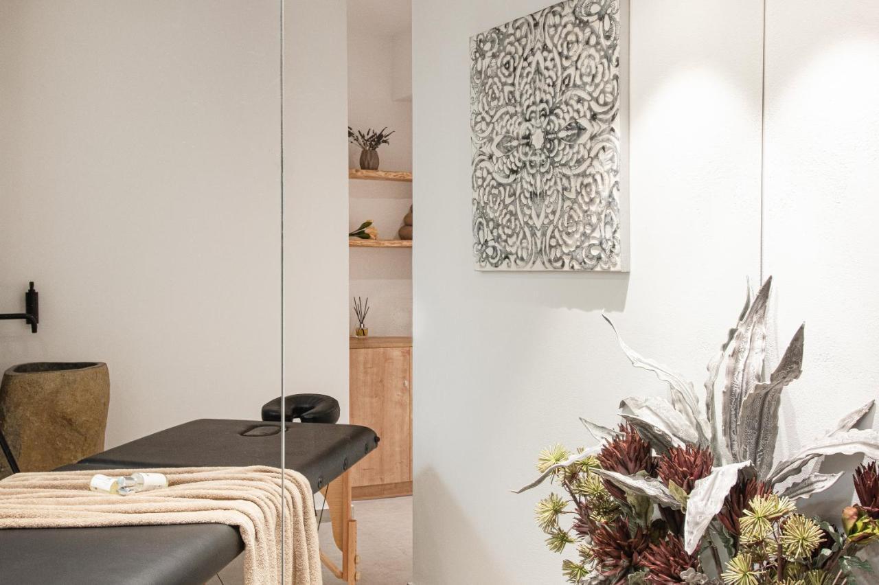 Altera Pars Suites Messaria  Ngoại thất bức ảnh