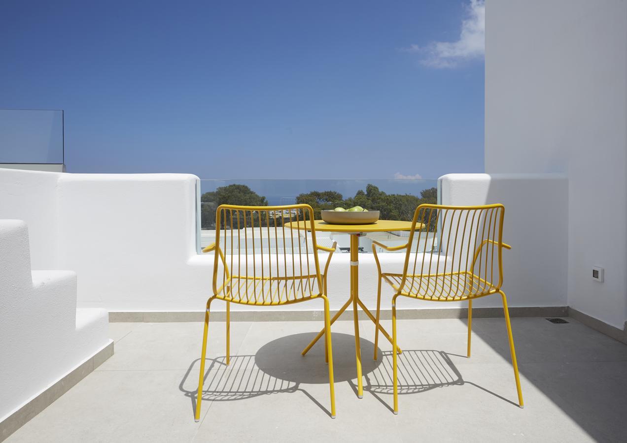 Altera Pars Suites Messaria  Ngoại thất bức ảnh